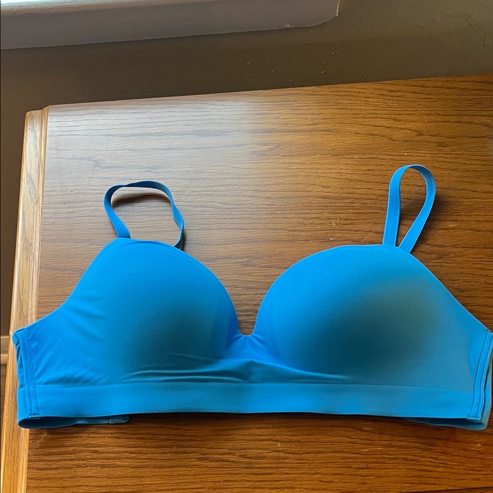 Never Worn Soma Enbliss 34D Vibrant Blue Bra